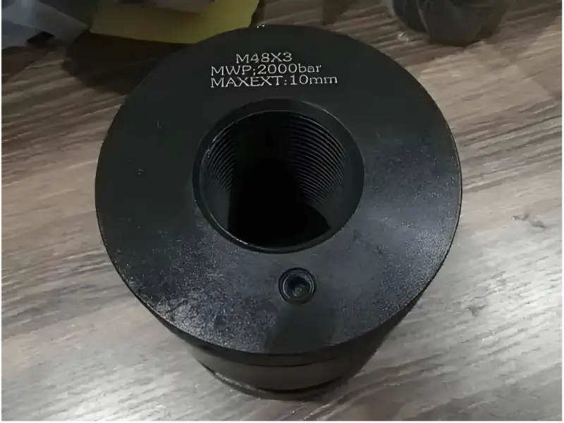 З грузавіка цячэ алей? 